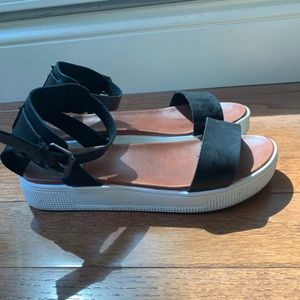 MIA sandals